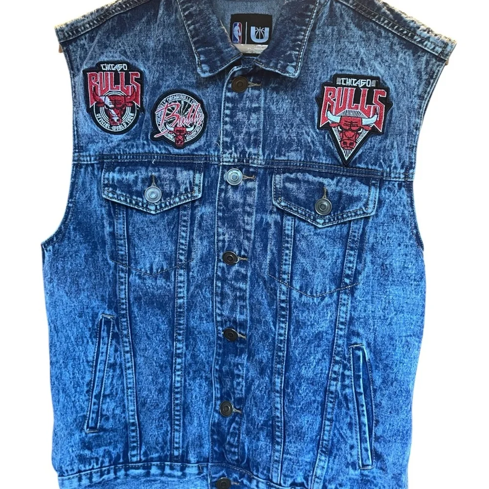 NBA Chicago Bulls Blue Denim Vest - Picture 2 of 6